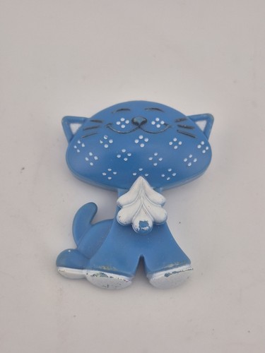Avon blue calico cat pin - blue,